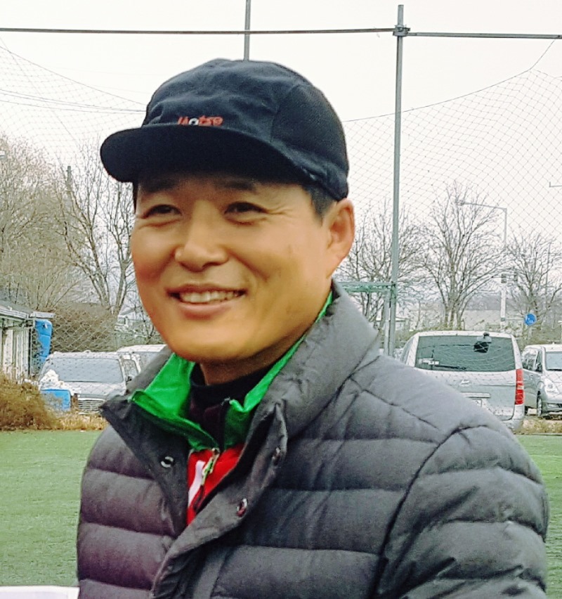 비전FC 강장원 목사.jpg