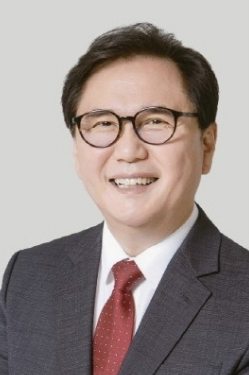 김학성 강원대 법학전문대학원 전임교수 전 한국헌법학회장.png