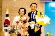 기침 115차 총회장 최인수 목사 부부.jpg