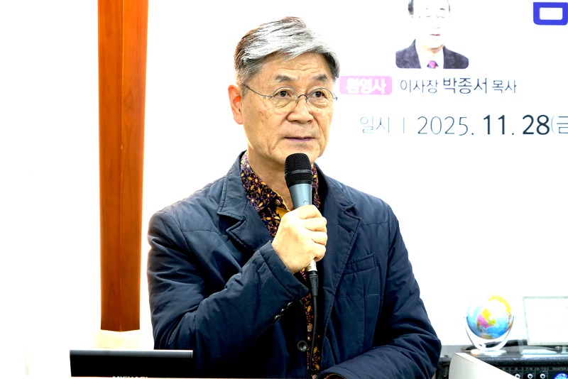 격려사 김호동 목사.jpg