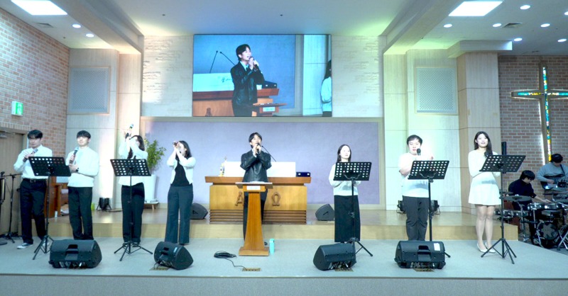 오프닝 찬양 유스처치 찬양단.jpg